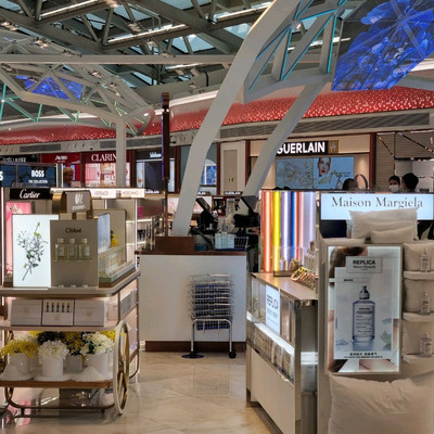 Come fly with Cartier's stunning new boutique at Suvarnabhumi Airport