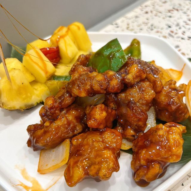 【四寶食堂 - 高質抵食茶餐廳 惹味鮑魚雞煲】 