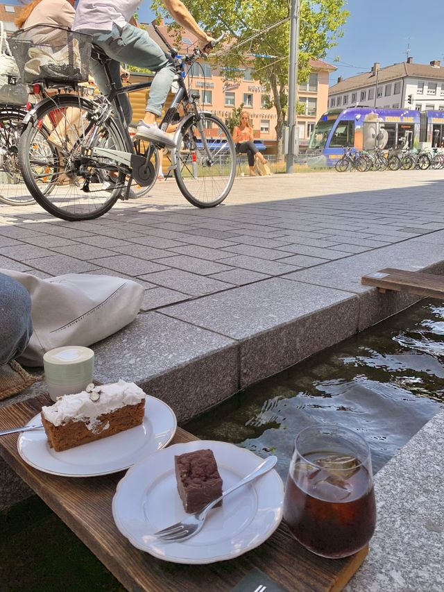🇩🇪 독일 프라이부르크 - 커피가 맛있는 스페셜 티 카페 Bächle