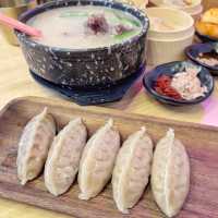 出色韓式餃子🥟、血腸湯🥣