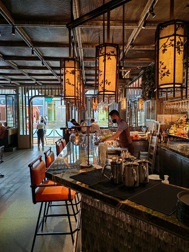 Mott32