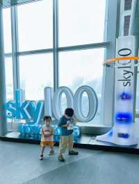 393米高空 親子高質慶祝生日 