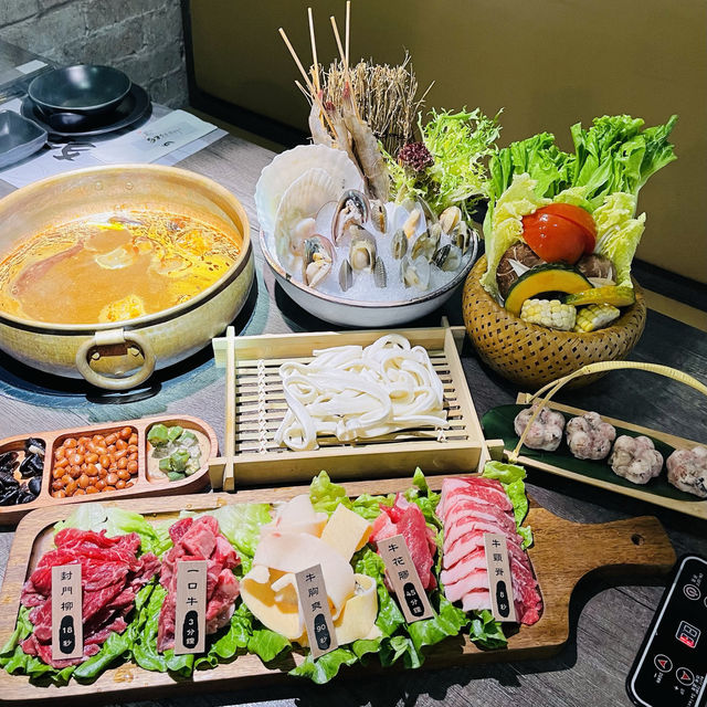 🥢🥘 @狂野麻神麻辣火鍋