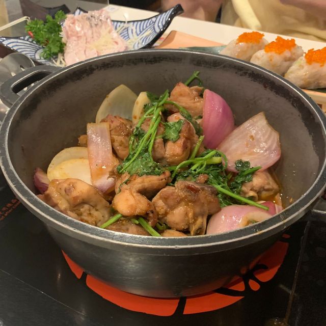 銅鑼灣雞煲專門店🐓必點火焰麻辣雞煲