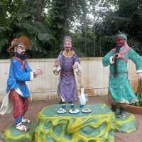Extraordinary park, Haw Par Villa