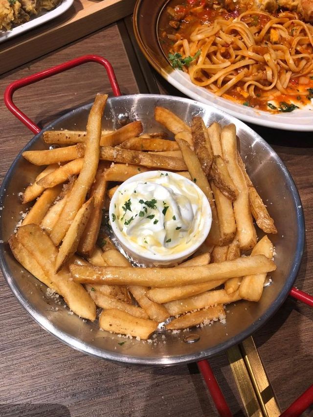 厚邊Pizza🍕| 休閒西餐 厚邊Pizza🍕| 休閒西餐