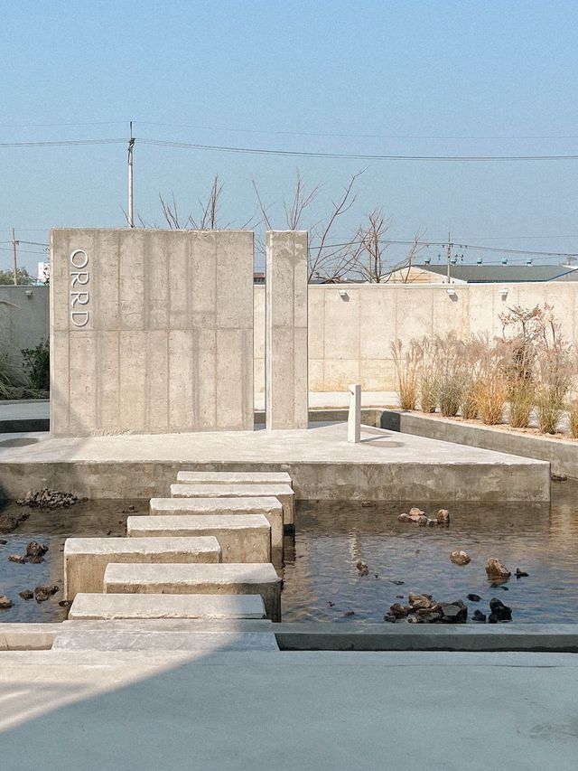 김해공항에서 멀지않은 사상구 대형카페