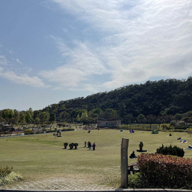 超大型公園草地同設施