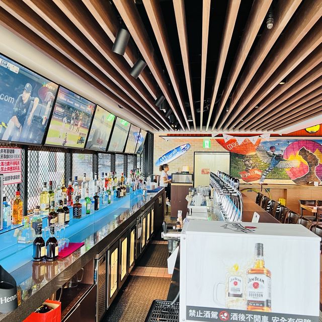 HOOTERS 美式餐廳