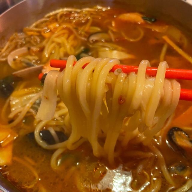 대전 롯데백화점 근처 이색 술집  “신세계홍콩주점”