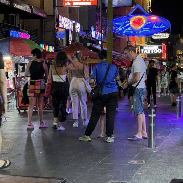 Walk a long Khaosan road