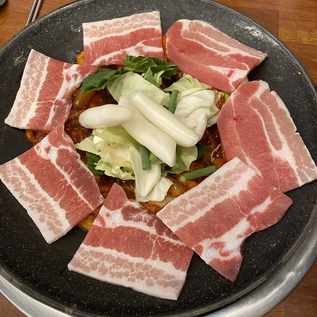 กินจูกูมี แถมฟรีข้าวผัด อิ่มแปร้ที่ที่ฮงแด 😋