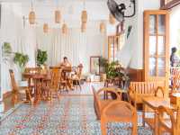 good vibes cafe in Patong Beach!