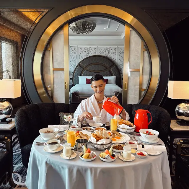 (Macau) Stay in the world's first Oriental fantasyland created by Karl Lagerfeld!