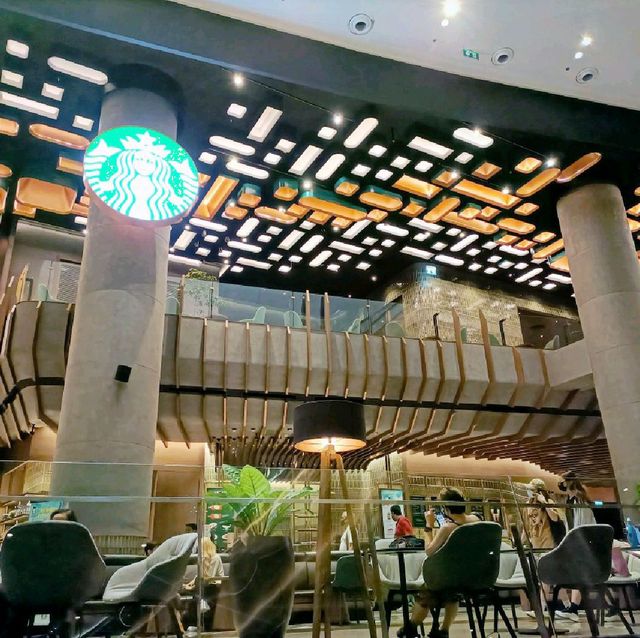 Starbucks Reserve Chao Praya River Front