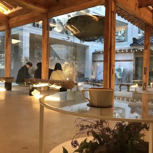 韓国/ソウル【弘大】焚き火でマシュマロが焼ける🤍韓屋カフェ