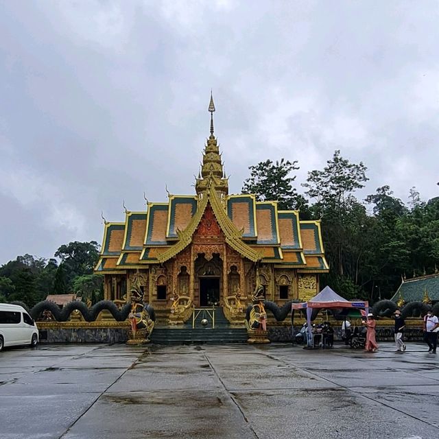 วัดพระพุทธบาทสี่รอย
