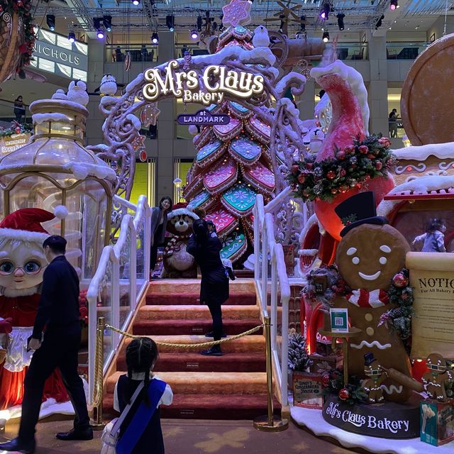 Mrs Claus Bakery~機關處處的聖誕佈置😍😍😍