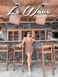 le wave บาร์บนเกาะล้าน