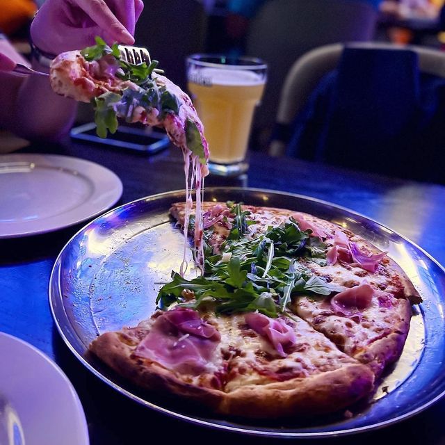 遠離市區 • 氣氛極好 - A Tavola Bar & Grill