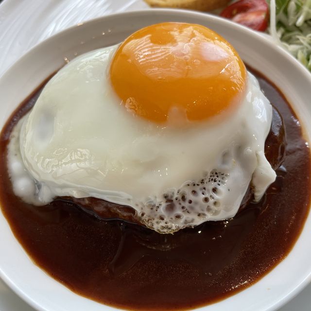 カクテルステイ内のお洒落なレストラン『The Carino Okinawa』
