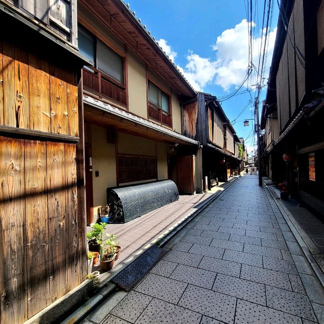 まだまだ観光客がまばらな今こそ京都【花見小路】✨
