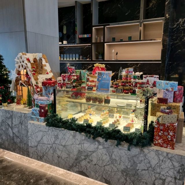 cake shop @ Holiday Inn JBCC