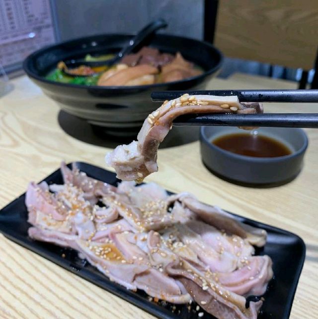 深水埗新文青Cafe#💡 文青Cafe中的一點港味