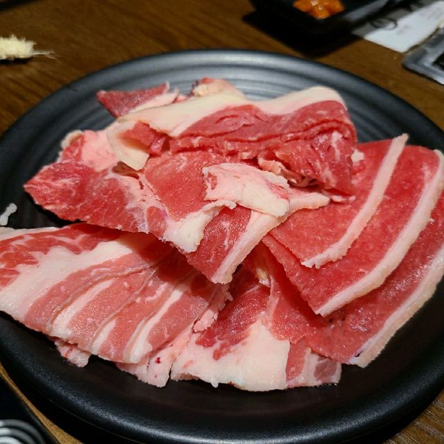 샤브샤브 무한리필 '로운 샤브샤브 홍대점'