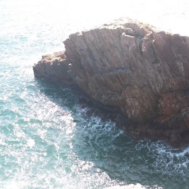 白臘灣到木棉洞再到萬柱海岸，一路美景奇景