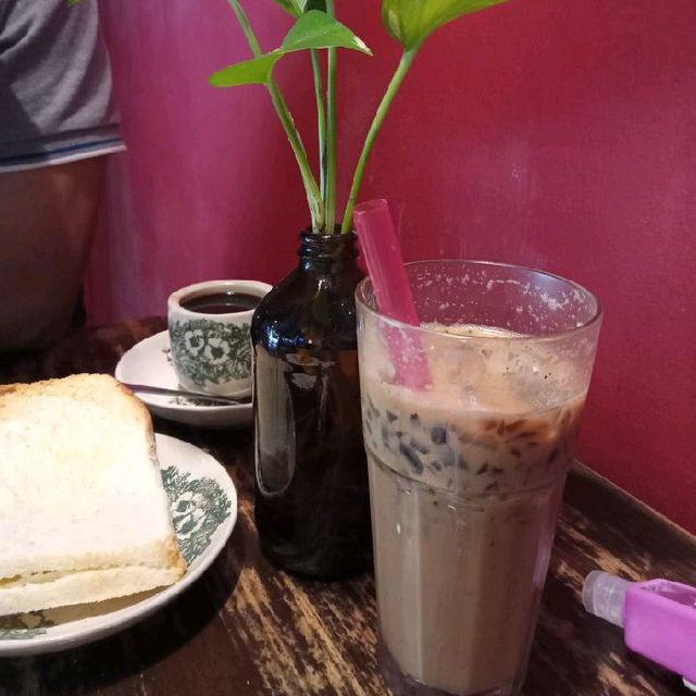 Splendid breakfast at Toast n Toast Cafe ☕!