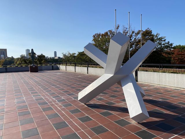 大濠公園に併設『福岡市美術館』