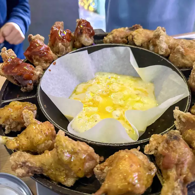 ネオン輝く韓国料理店🇰🇷