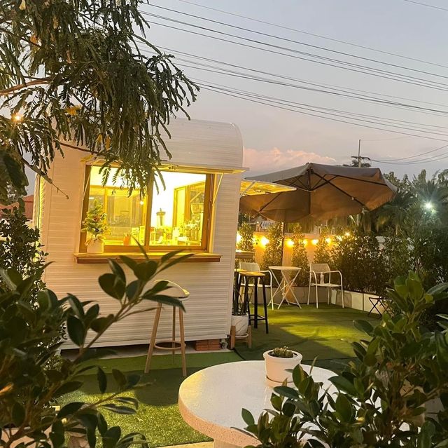 ร้านน่ารักๆ คุณภาพเกินราคา ร้านการาจคาเฟ่