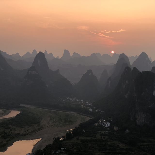 beautiful sunset in yangshuo 