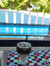 Hotel with pool a walk away from Khaosan Rd! 