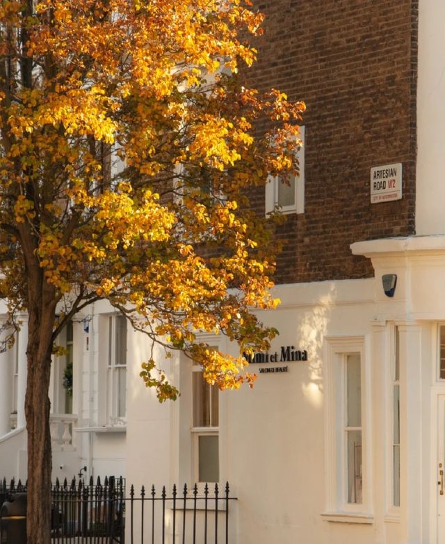 London, UK | Strolling through the streets of Notting Hill in the acclaimed film "Notting Hill"