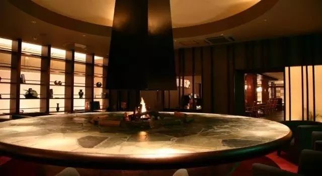 Hot springs in the snow, Hokkaido's "Jozankei Onsen".