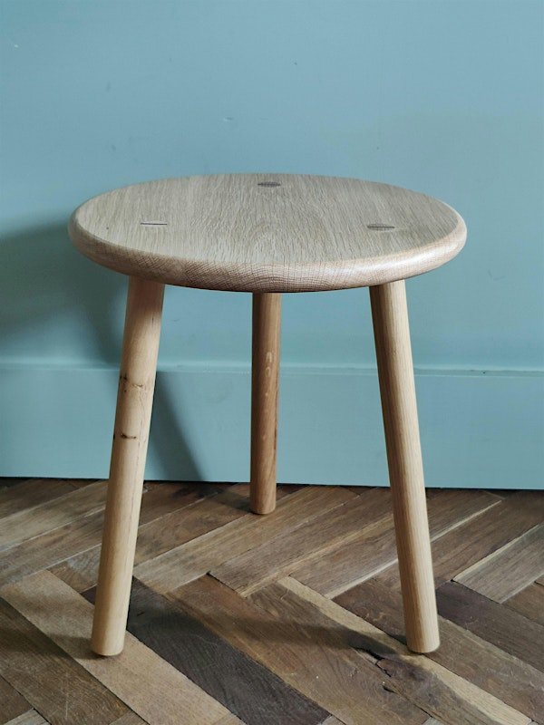 Make a Solid Oak Stool | Scott Workshops