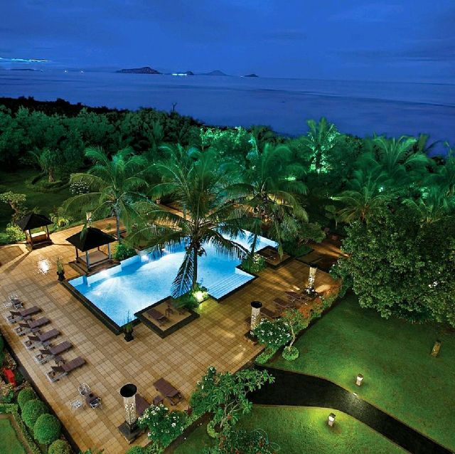 THE JAYAKARTA SUITES KOMODO