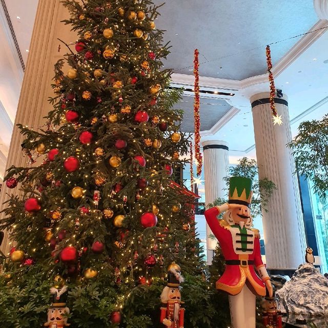 Festive Decoration at Shangri-La lobby