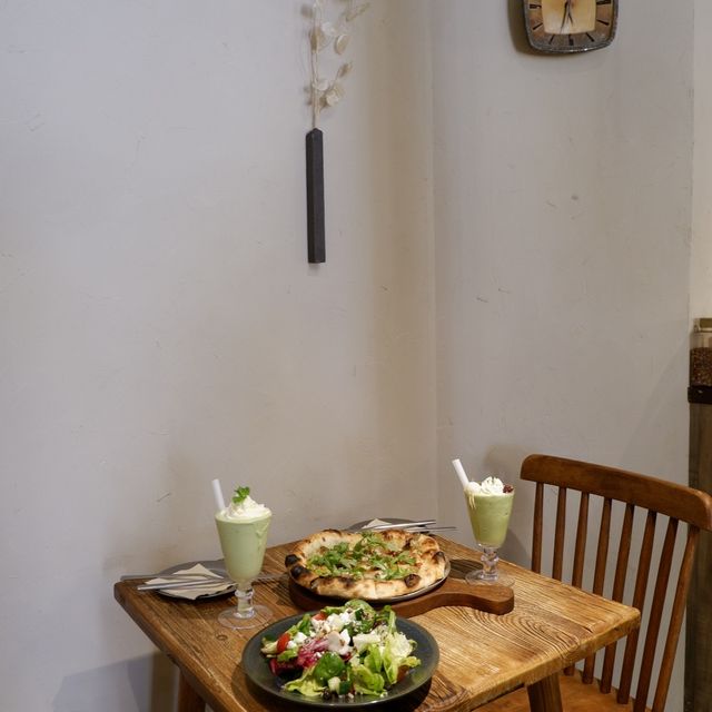 隱於豪宅區的歐式小木屋 隱於豪宅區的歐式小木屋