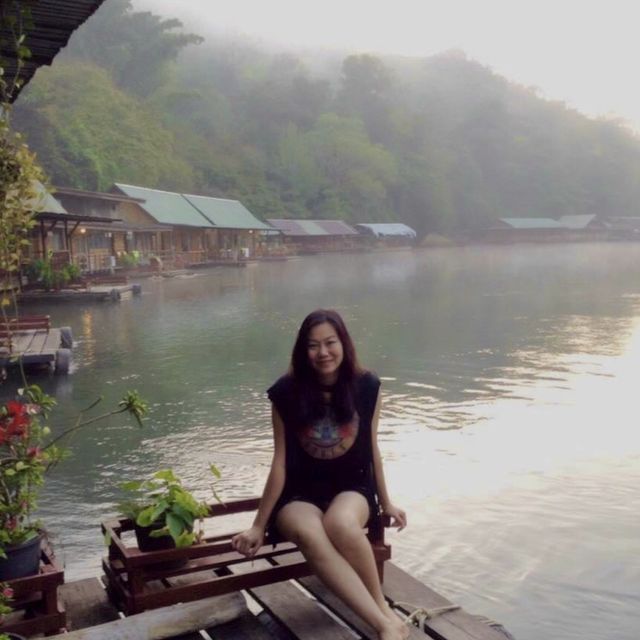 สัมผัสทะเลหมอกยามเช้า ริมแม่น้ำแคว, กาญจนบุรี