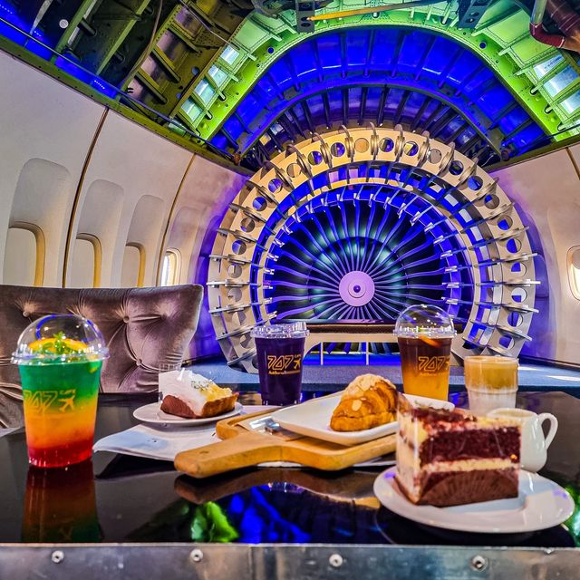 747 Cafe คาเฟ่เครื่องบิน