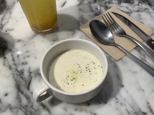 [건대 가격/맛/분위기 모두 잡은 ‘스테이크어스’]