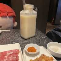 服務好到沒話說的海底撈信義店！一定要來吃看看！