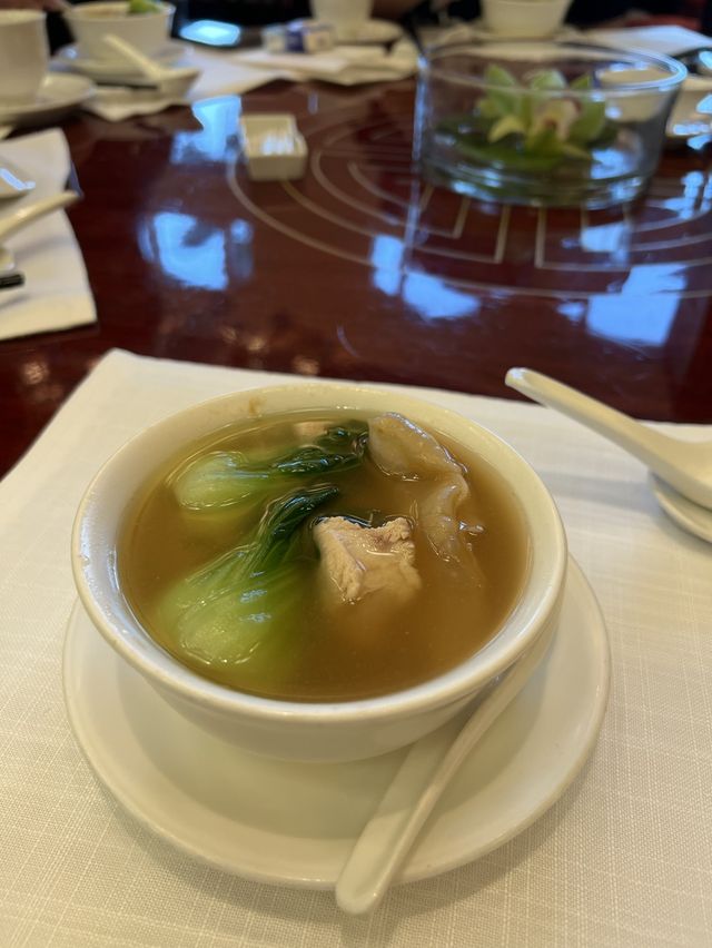 中秋做節最岩 迪士尼晶荷軒《水晶精緻晩餐》