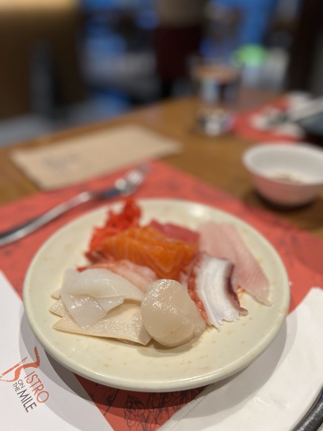 冷盤甜品味道中上，惟熱食選擇較少
