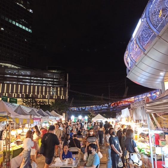 ลานหน้าห้าง The street รัชดา