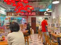 懷舊復古風車仔麵店